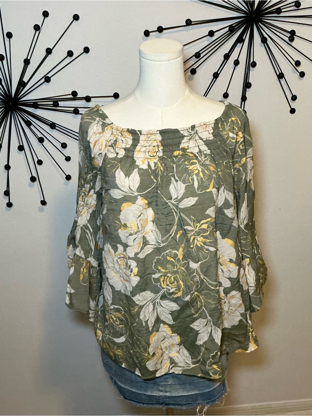 Unique Spectrum Floral Peasant Blouse XL Sage Green Bell Sleeve Boho Top